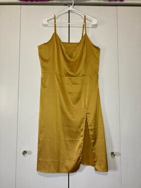 XXL 2XL spaghetti strap sweetheart neckline Slip Dress in Gold Satin Y2K 90s